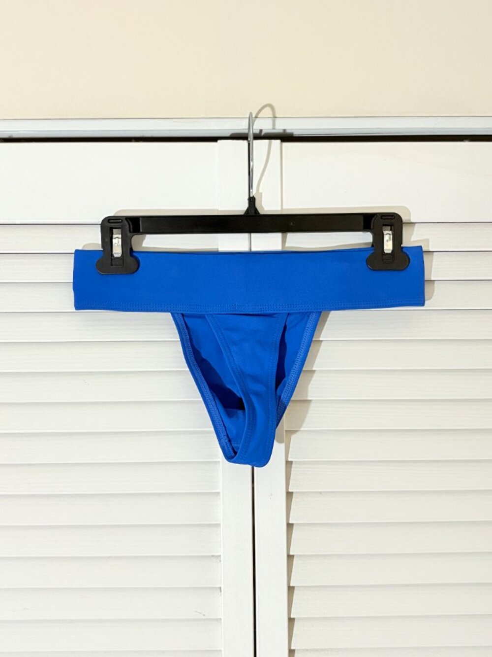 Awry Showcase Thong - Picture 2 of 2